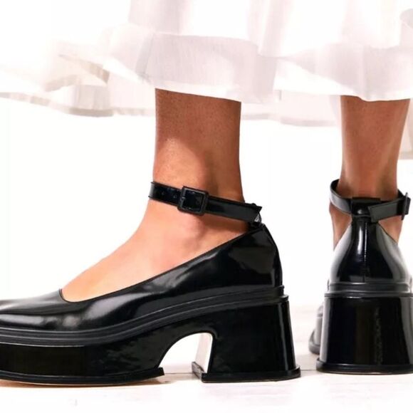 JEFFREY CAMPBELL Elegant Black Platform Heels - Picture 2 of 9